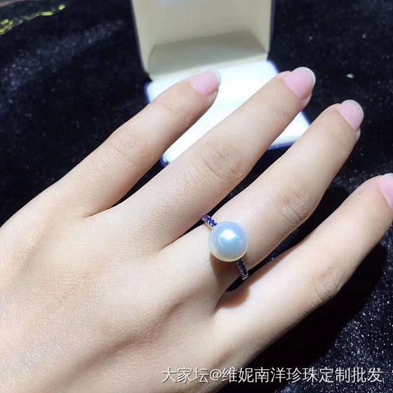 澳白南洋白珠戒指 9-10mm. 无瑕 强光
18k金蓝宝石  气质优雅_戒指珍珠