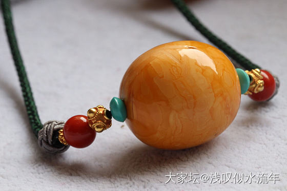 老蜜蜡锁骨项链，百搭啊_琥珀蜜蜡