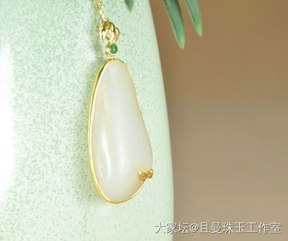 西方设计界认为“没有中国元素，往往就没有贵气”。_首饰