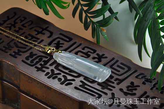 西方设计界认为“没有中国元素，往往就没有贵气”。_首饰