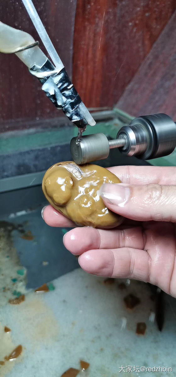 几十元的石头配几千的大师工是什么样的感觉。_玉工