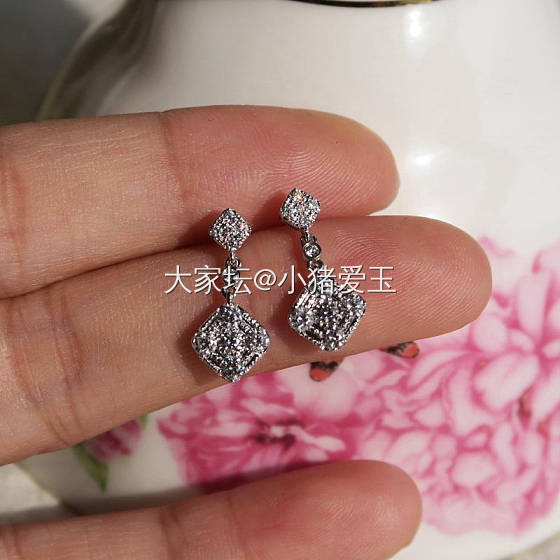 18K白金镶钻耳坠_耳饰钻石