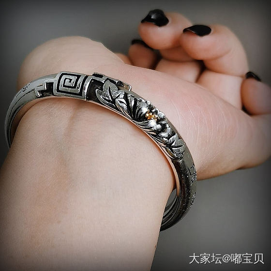 墙角牡丹_手镯银