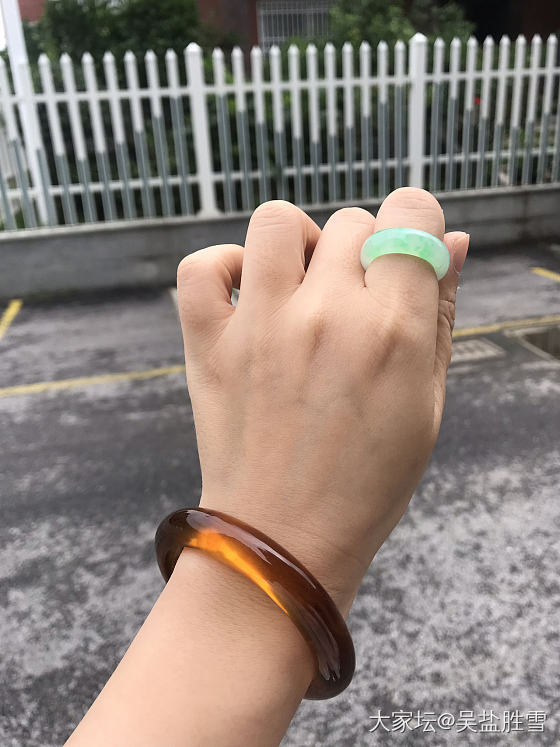 今天要有光✨_手镯琥珀戒指翡翠