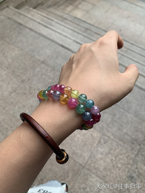 晒晒最近入坑的碧玺，真的好美啊，夏日小清新必备，出门必戴😂_珠串碧玺