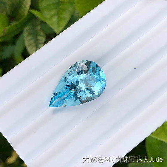 17.01克拉水滴海蓝宝，巴西产地，颜色亮蓝色_海蓝宝