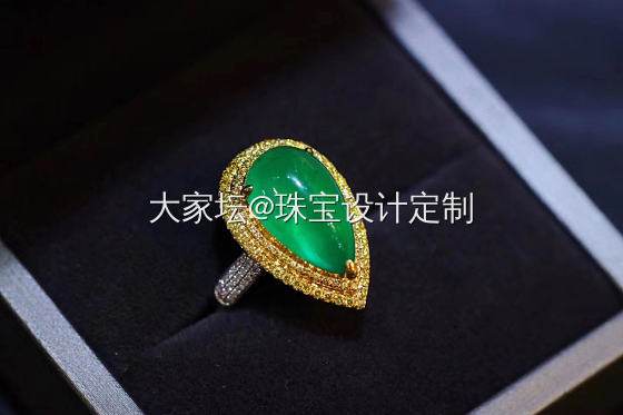 黄配绿觉得特别搭_翡翠