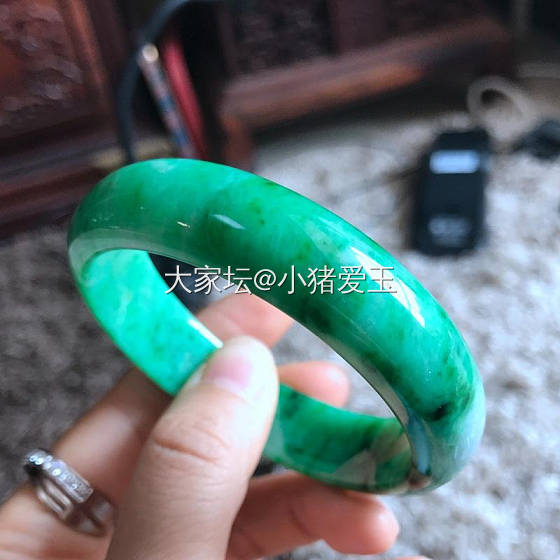 阳绿手镯_手镯翡翠