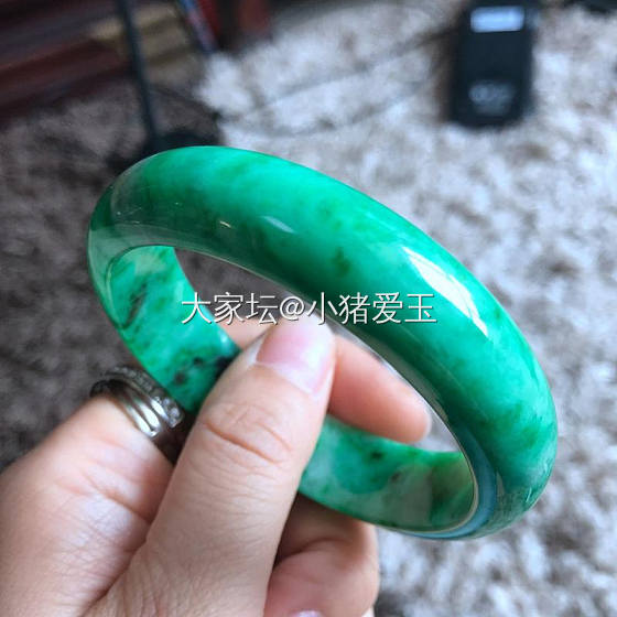 阳绿手镯_手镯翡翠
