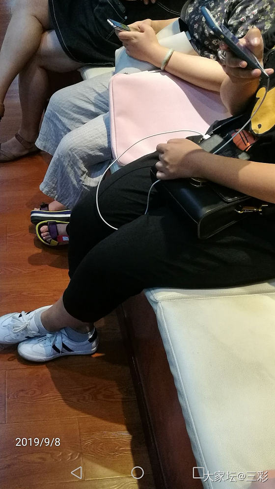 应该备一个好镯子了_手镯