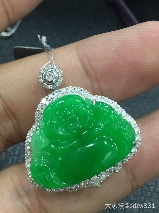 最近就想买个正阳冰种佛，在直播间里看中了一个佛公。能买吗_吊坠翡翠