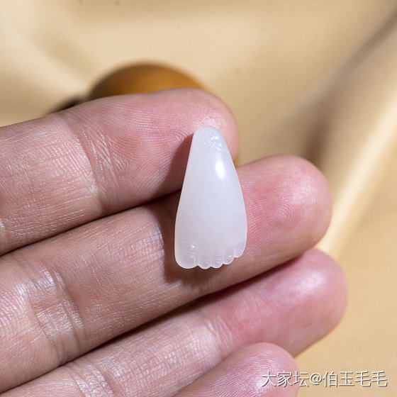 富足~知足常乐 和田玉籽料2.5克_和田玉