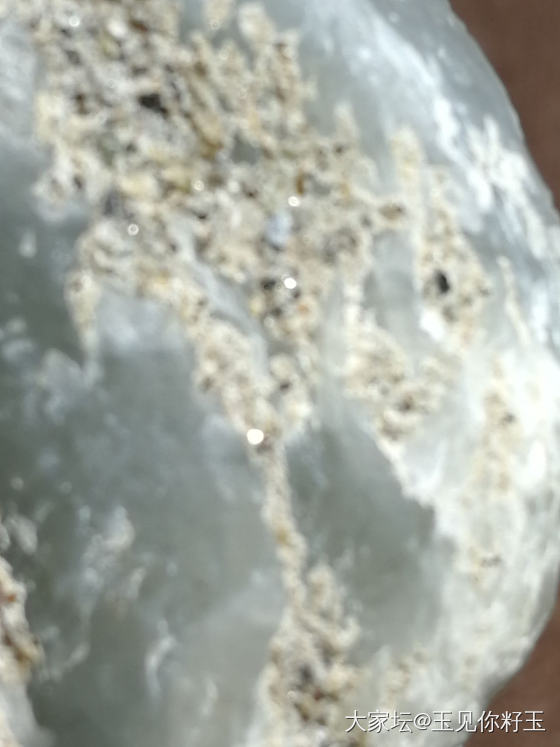 拍摄的时候发现了细微的亮闪闪！_和田玉