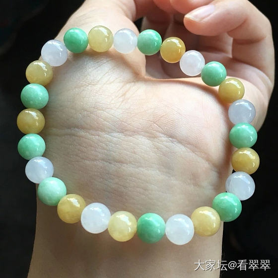 也是老公前几天买的是900，大家给看看_珠串翡翠