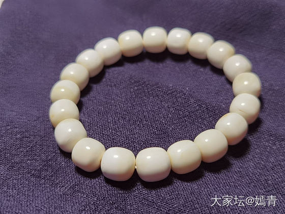 平平无奇的一条小白蜡_珠串琥珀蜜蜡