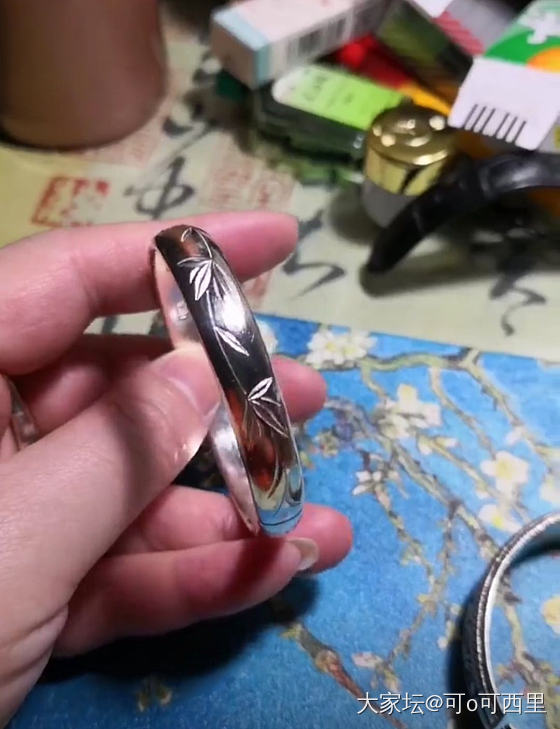 很少人谈的 豪朴斜刻 竹歌_手镯银