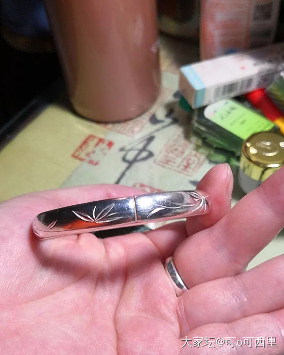 很少人谈的 豪朴斜刻 竹歌_手镯银