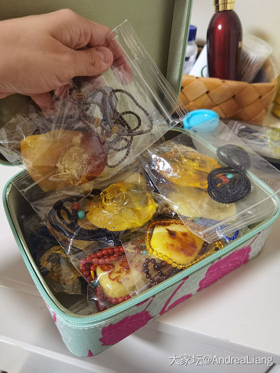 发现了一个收纳好地方_琥珀蜜蜡