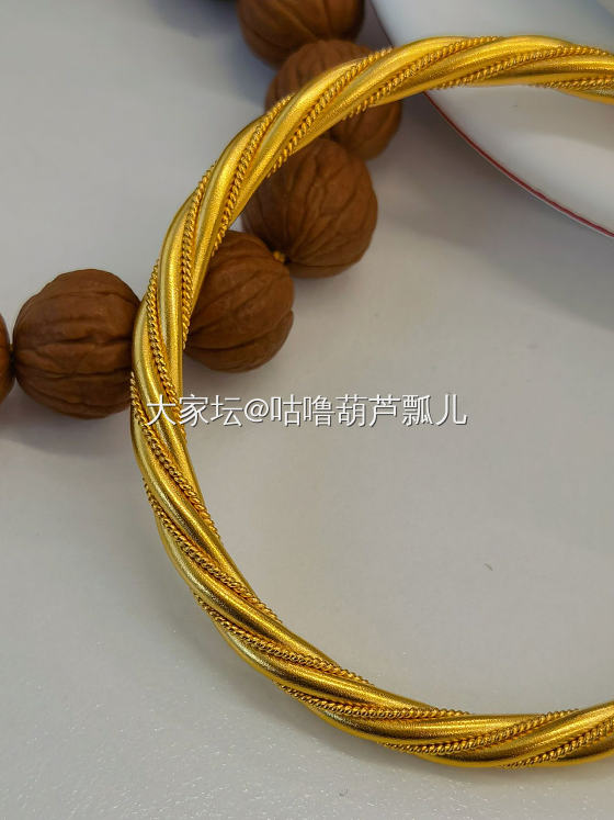嘻嘻嘻，初恋江南雨到了_手镯金