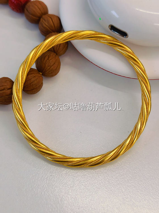 嘻嘻嘻，初恋江南雨到了_手镯金
