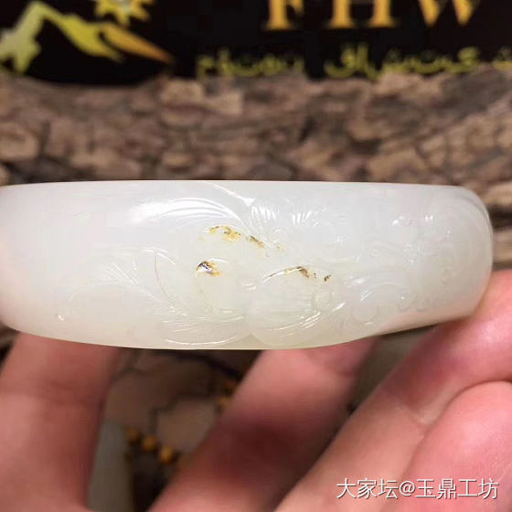 母亲节到了，还没想好送什么？不妨选一件温润端庄的和田玉
想必很多人都已经开始给母..._和田玉