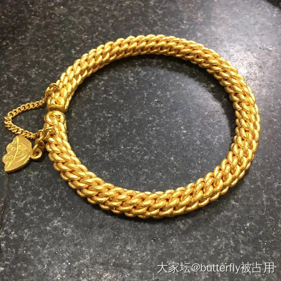 幻家俩镯子要出货了，可是在金价高点_手镯打金金