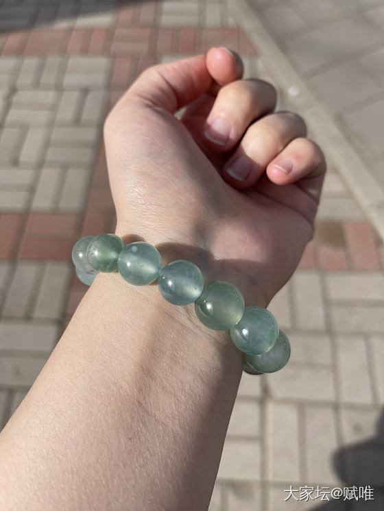 夏天就适合戴冰冰凉凉的大珠子_翡翠