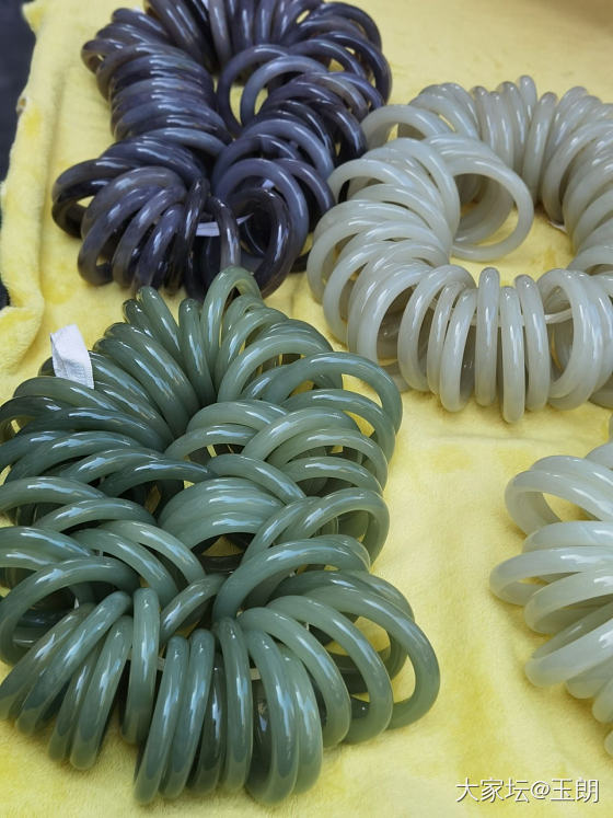 当下所谓的湖水绿，晴水料，藕粉，蜜糖_和田玉市场