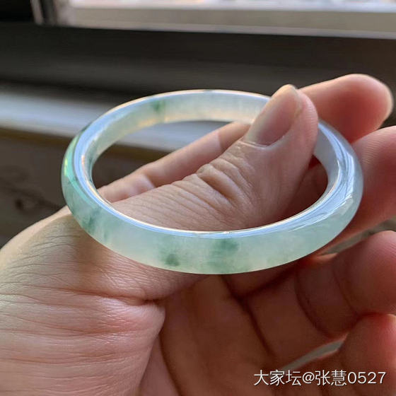 请问这个玉镯5800可以买吗_翡翠