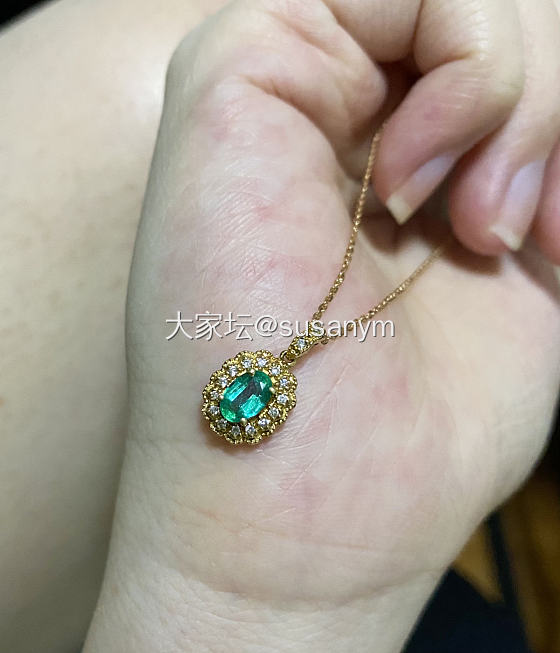 祖母绿钻石18k金吊坠_名贵宝石