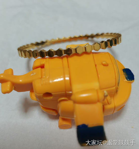 冬天长肉的代价_手镯金