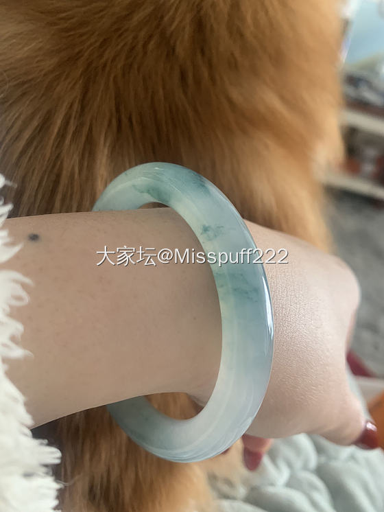 新收的小宝贝，冰飘蓝花，有种醉卧江南 烟雨乌龙的感觉~~_手镯翡翠