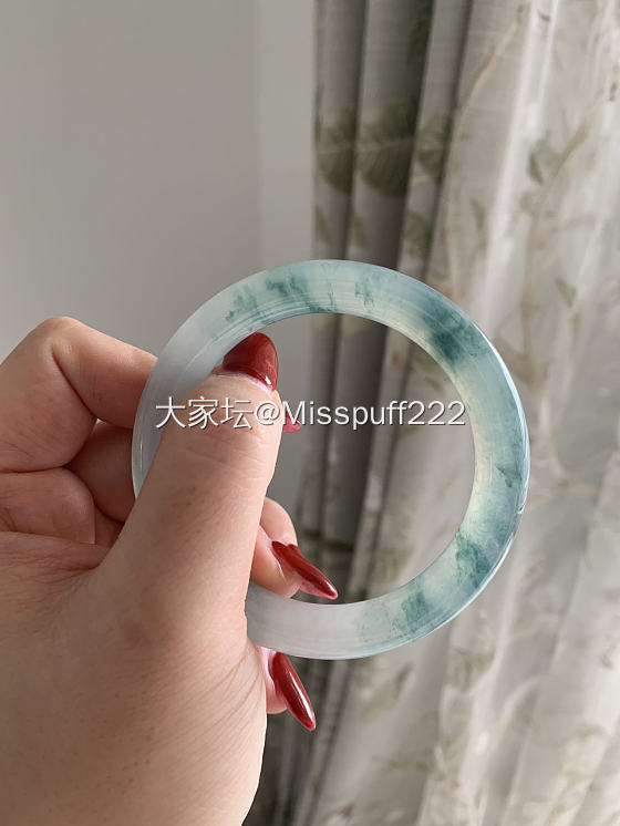 新收的小宝贝，冰飘蓝花，有种醉卧江南 烟雨乌龙的感觉~~_手镯翡翠