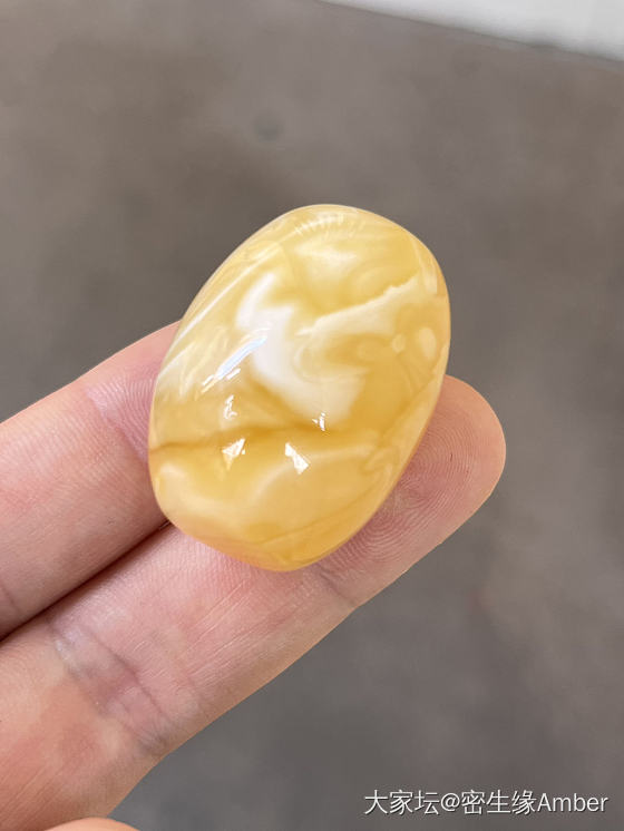 红白相间，别样的美_琥珀蜜蜡