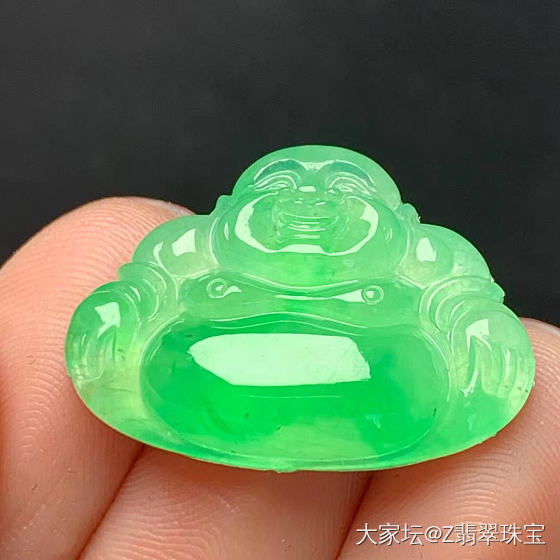 木那阳绿坐佛_翡翠