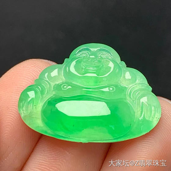 木那阳绿坐佛_翡翠