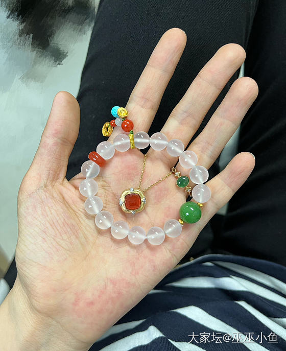 阴天下雨，南红配碧玉_福利社和田玉搭配南红