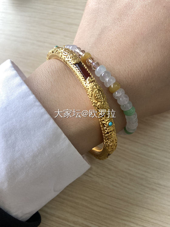 中宫镯配算盘珠_搭配金