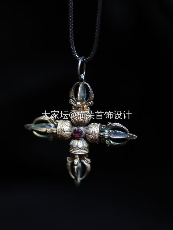 别具一格的银着色～十字降魔杵_首饰