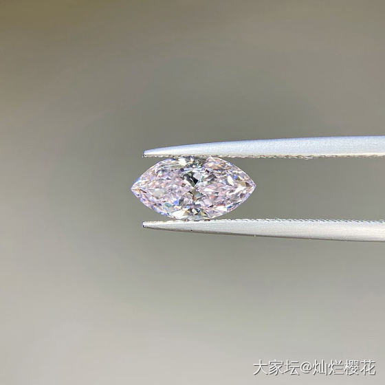 Light Pink SI2 1.00ct GIA 
马眼形粉钻💕 造型少有 款..._异形钻彩钻