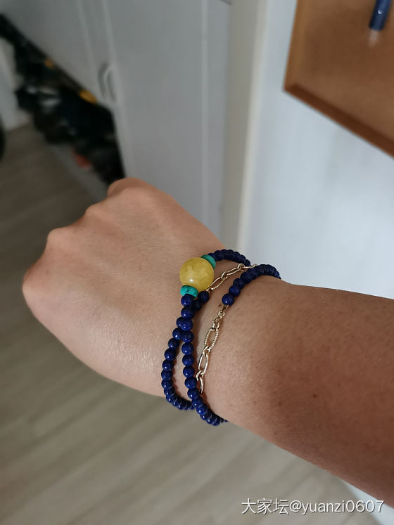 最近就戴一个_青金石琥珀蜜蜡