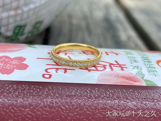 来晒晒周六的左右手_金