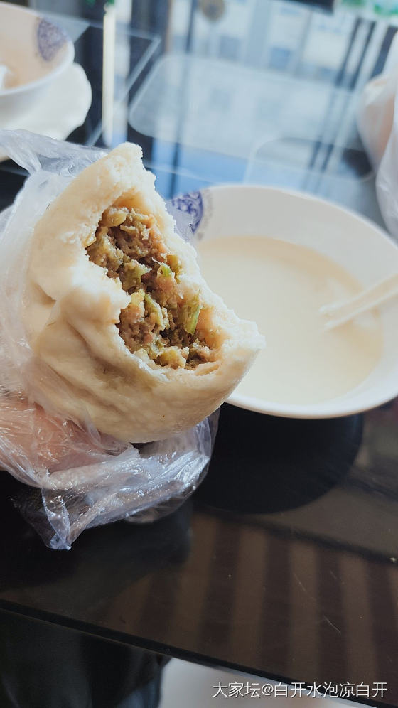 小满，吃包子啊。_金