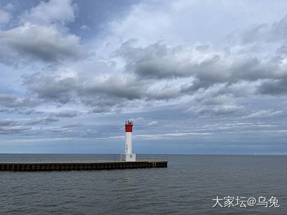 今天早上送孩子去考场，先商量好爸爸开车送到路边，我再陪他等老师（老师带住校生过来...