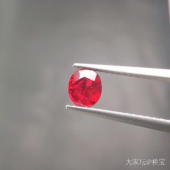 6月-1.16克拉无烧鸽血红宝石
附AIGS证书
晶体透亮 
切割火彩完美
比例..._彩色宝石