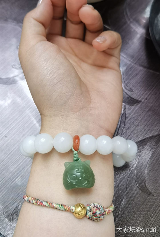 今天你们手上戴什么了_松石