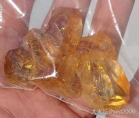 号称是帝皇托帕石，硬度挺大，有待核实_托帕石