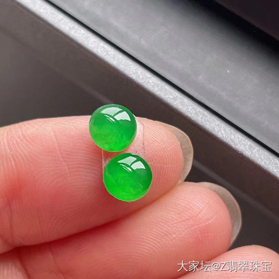 冰阳绿蛋面一对_翡翠