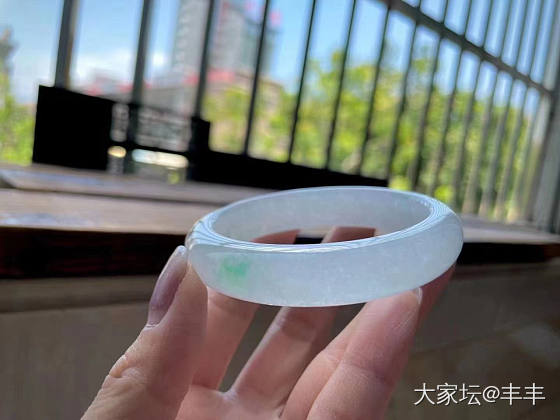 各位大佬帮忙看看手镯_手镯翡翠