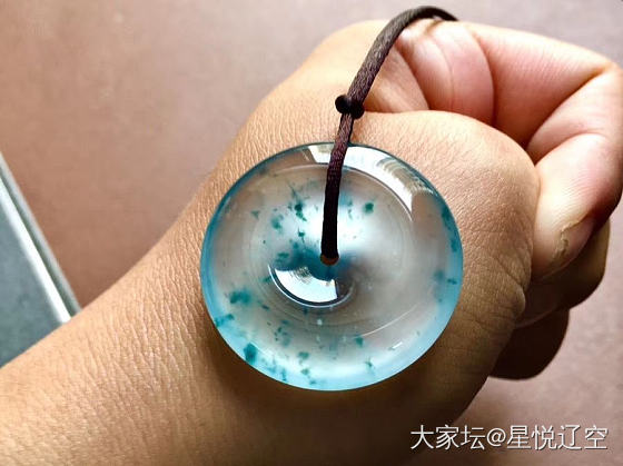 求购玻璃种飘蓝花的扣子_翡翠
